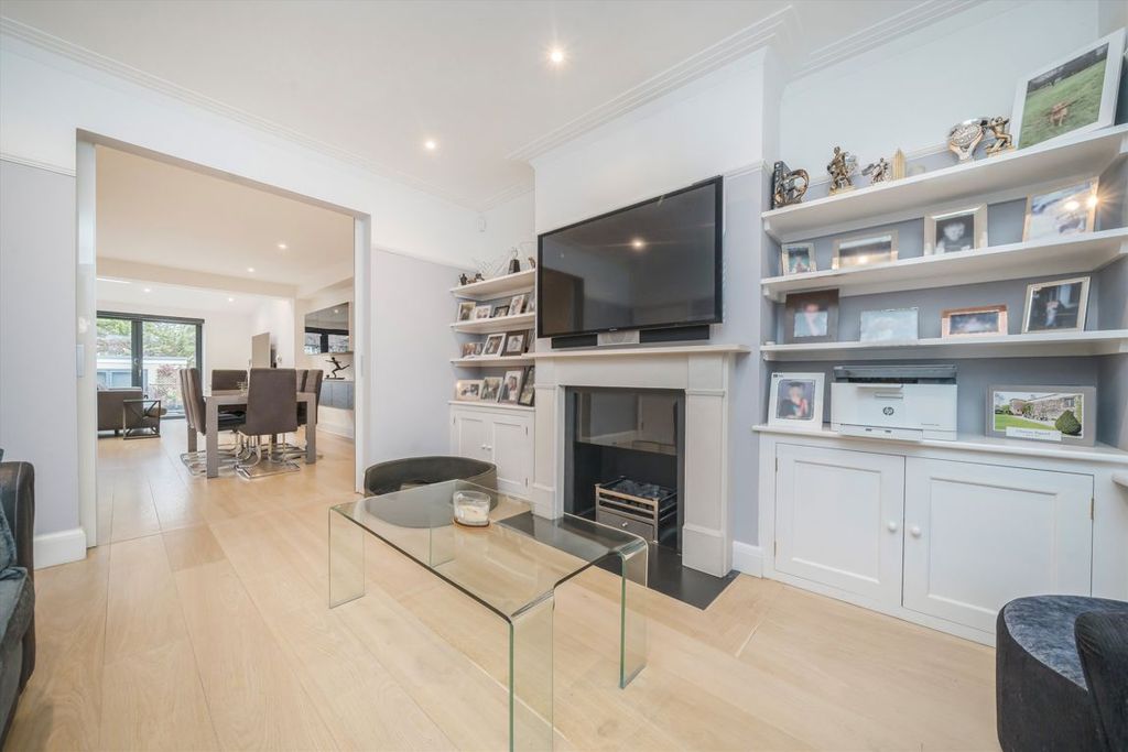 Property photo 3 of 13