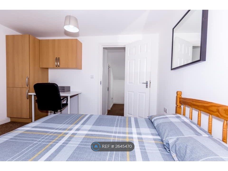 Property photo 3 of 6