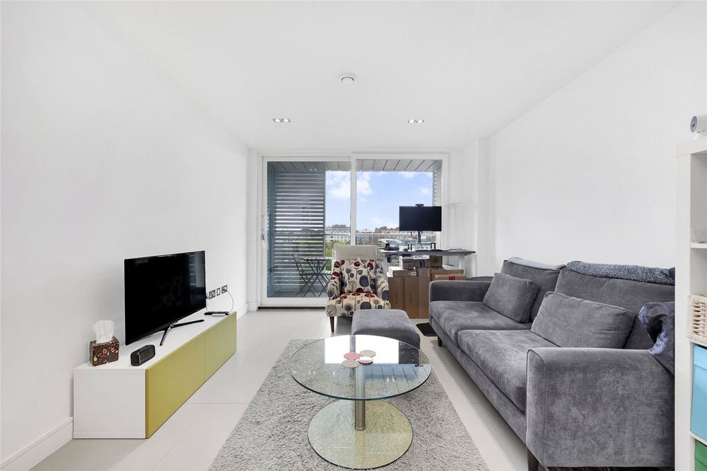 Property photo 1 of 20 Picture No. 13