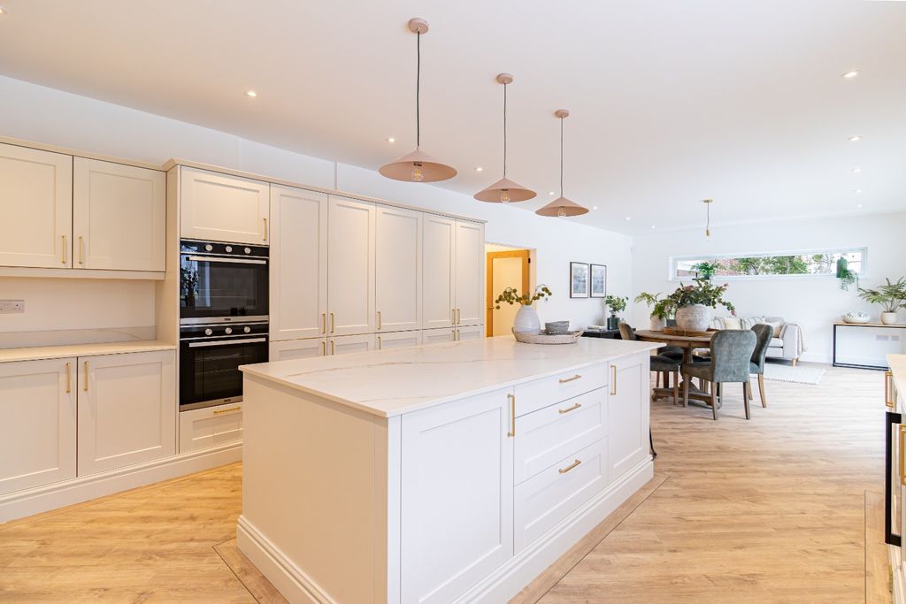 Property photo 2 of 58 5476061
