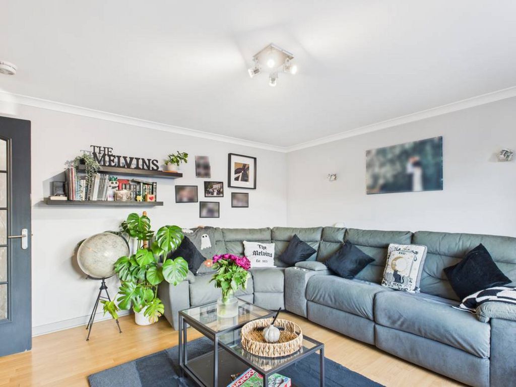 Property photo 3 of 25