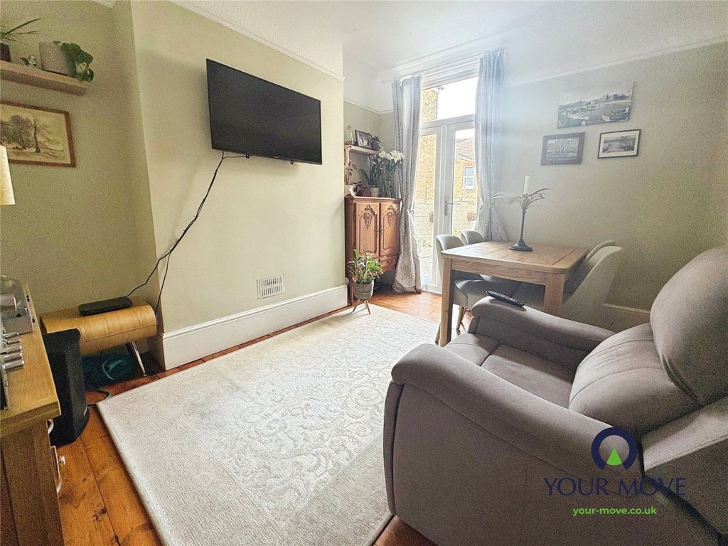 Property photo 3 of 16 Picture No. 08