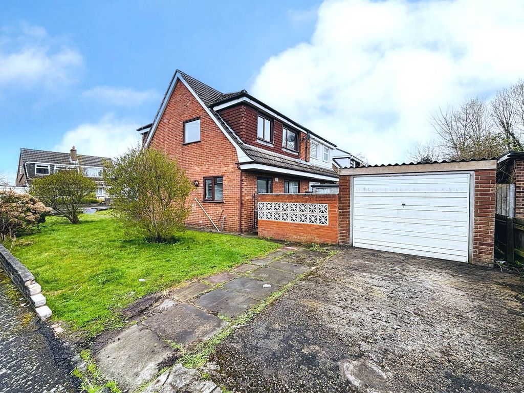 Property photo 2 of 14