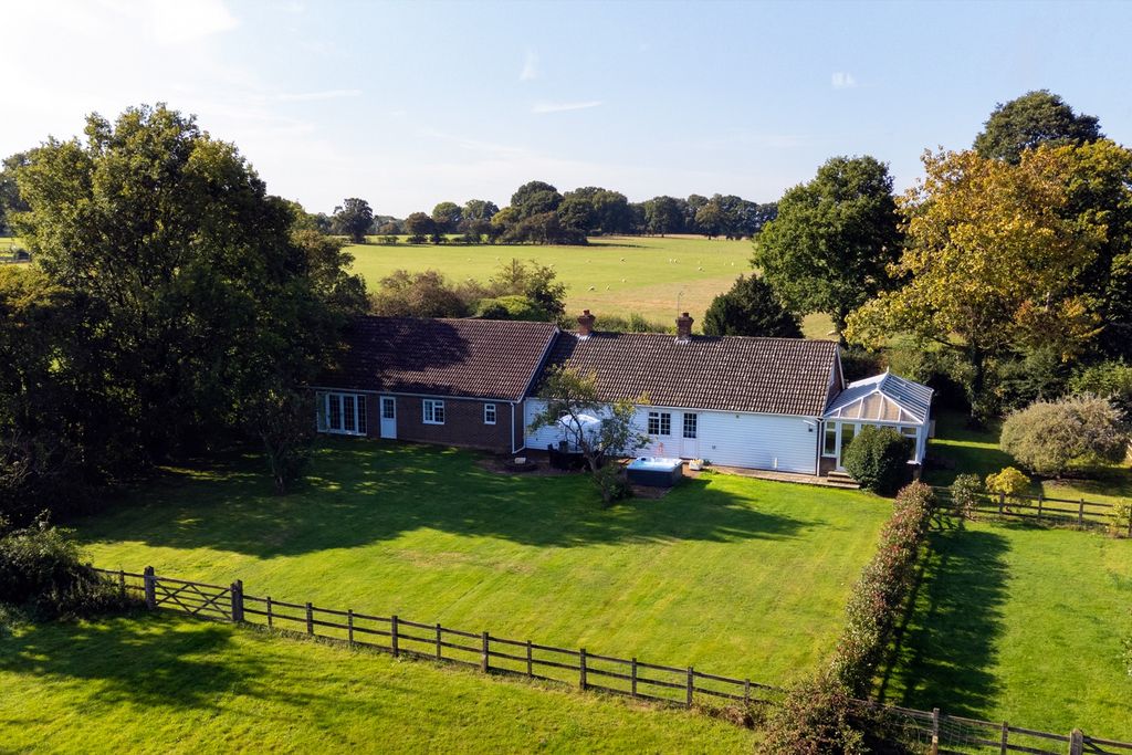 Property photo 1 of 25 4500983