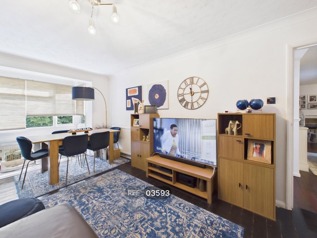 Property photo 3 of 16 Living Room