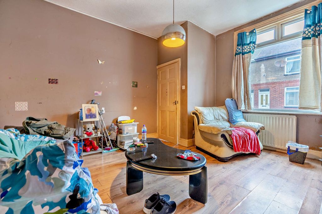 Property photo 2 of 23
