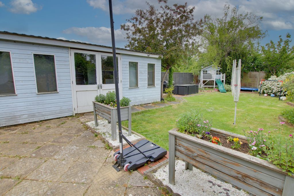 Property photo 2 of 15