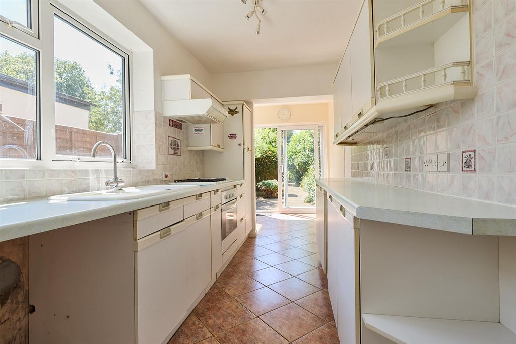 Property photo 2 of 17 Dining Kitchen