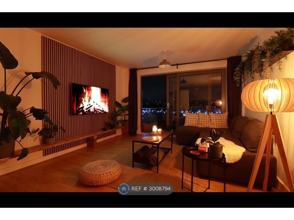 Property photo 3 of 15 Living Room (Night)