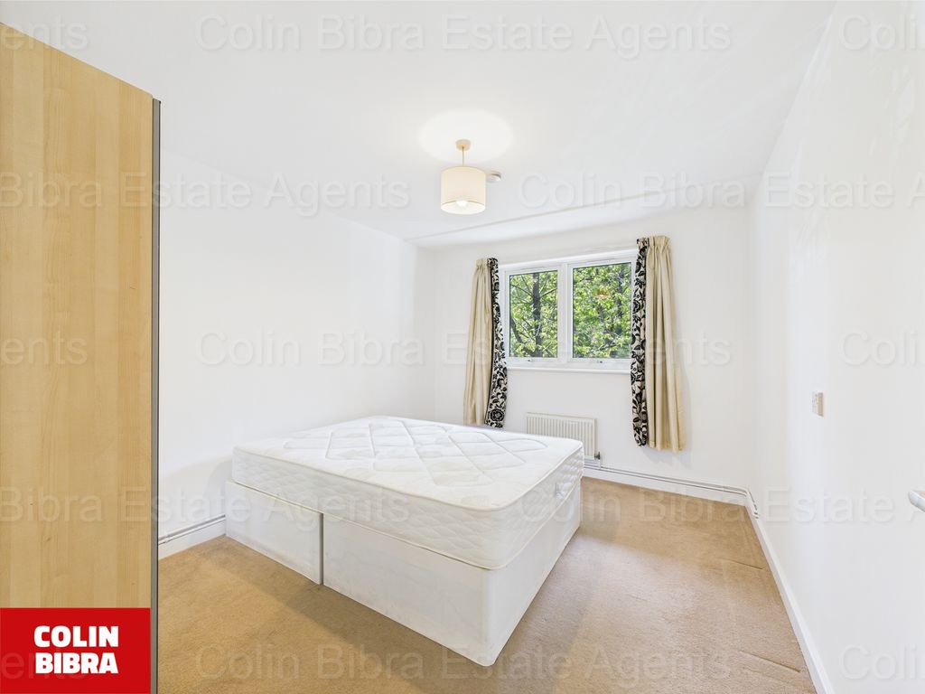 Property photo 1 of 10 Cam04175G0-Pr0030-Still001