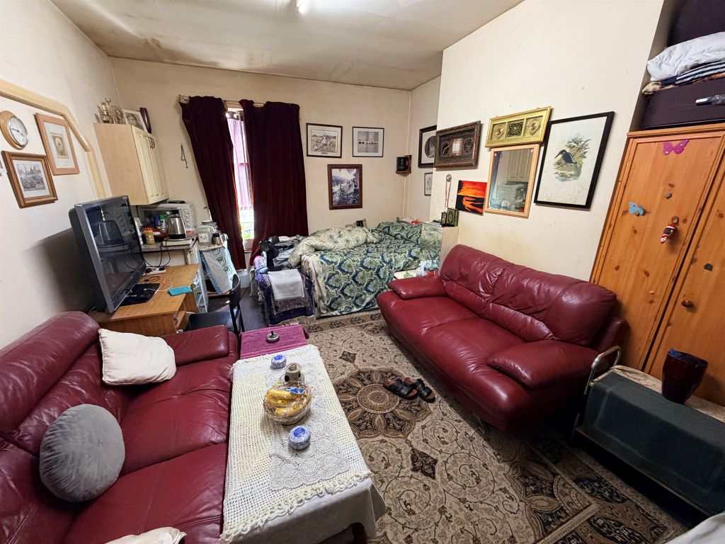 Property photo 3 of 24