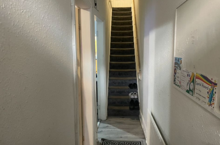 Property photo 2 of 8