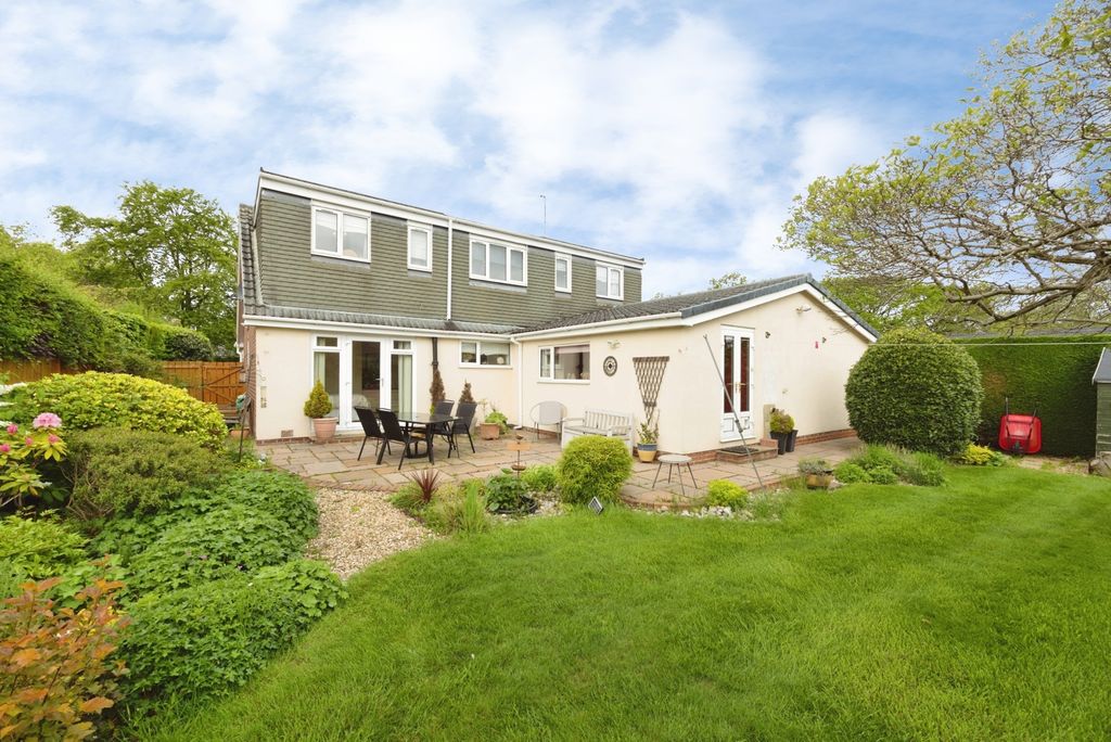 Property photo 1 of 18 Pbox-Img.Jpg
