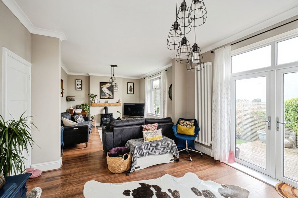 Property photo 2 of 27 Pbox-Img.Jpg