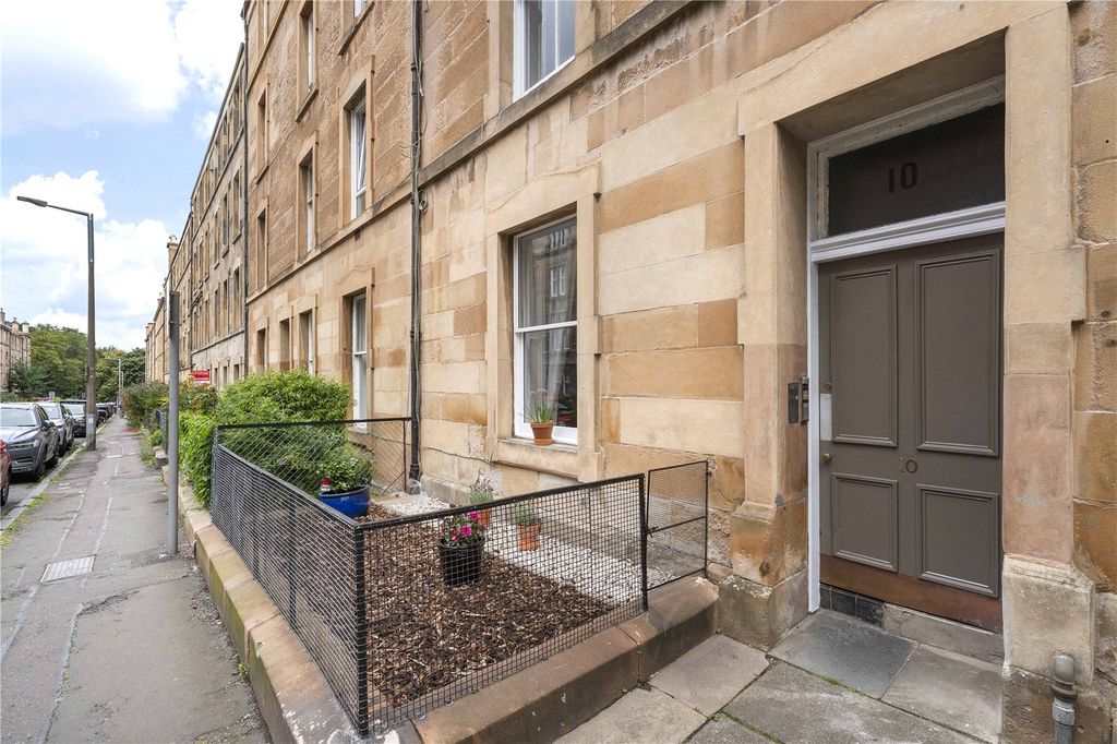 Property photo 1 of 23 10/1 Livingstone Pl