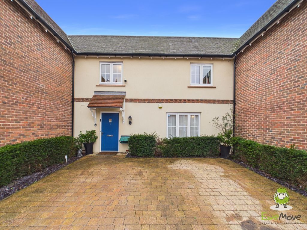 Property photo 1 of 16 Ewemove Estate Agents Basingstoke - Cornice Road