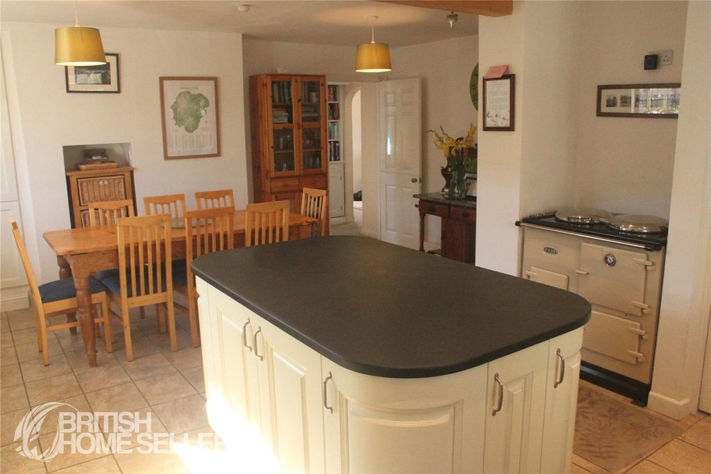 Property photo 3 of 24 Picture No. 16