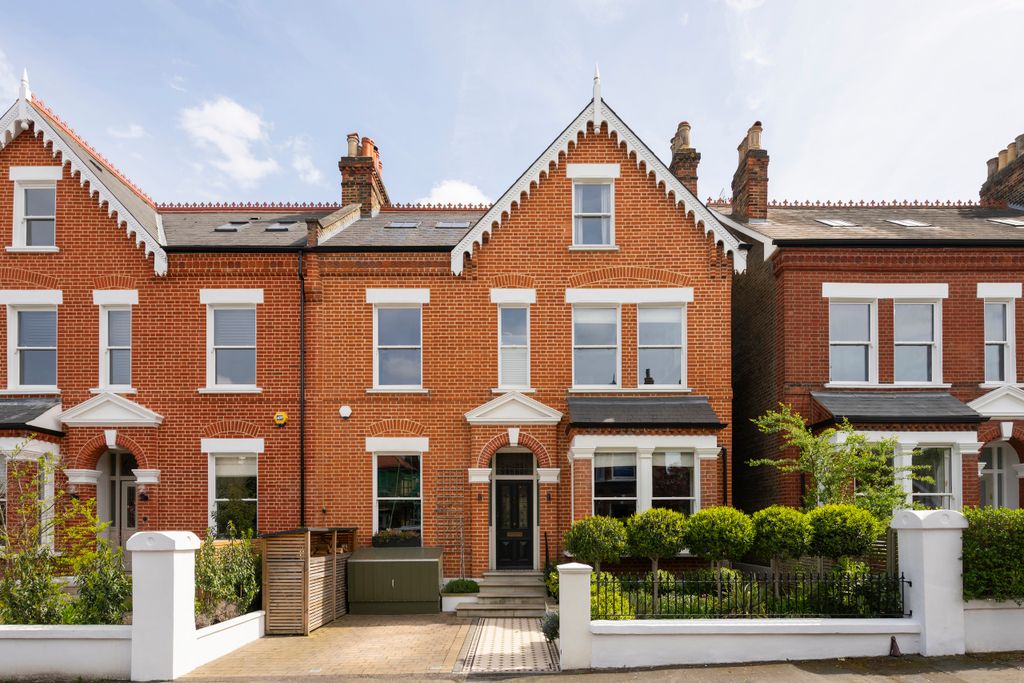 Property photo 3 of 47 Pr-77 Foyle Road-76_Lo