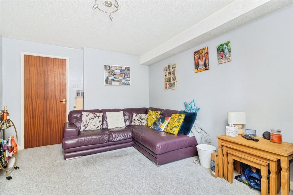 Property photo 3 of 12 Picture No. 18