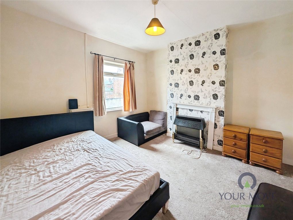 Property photo 2 of 6 Lounge / Bedroom