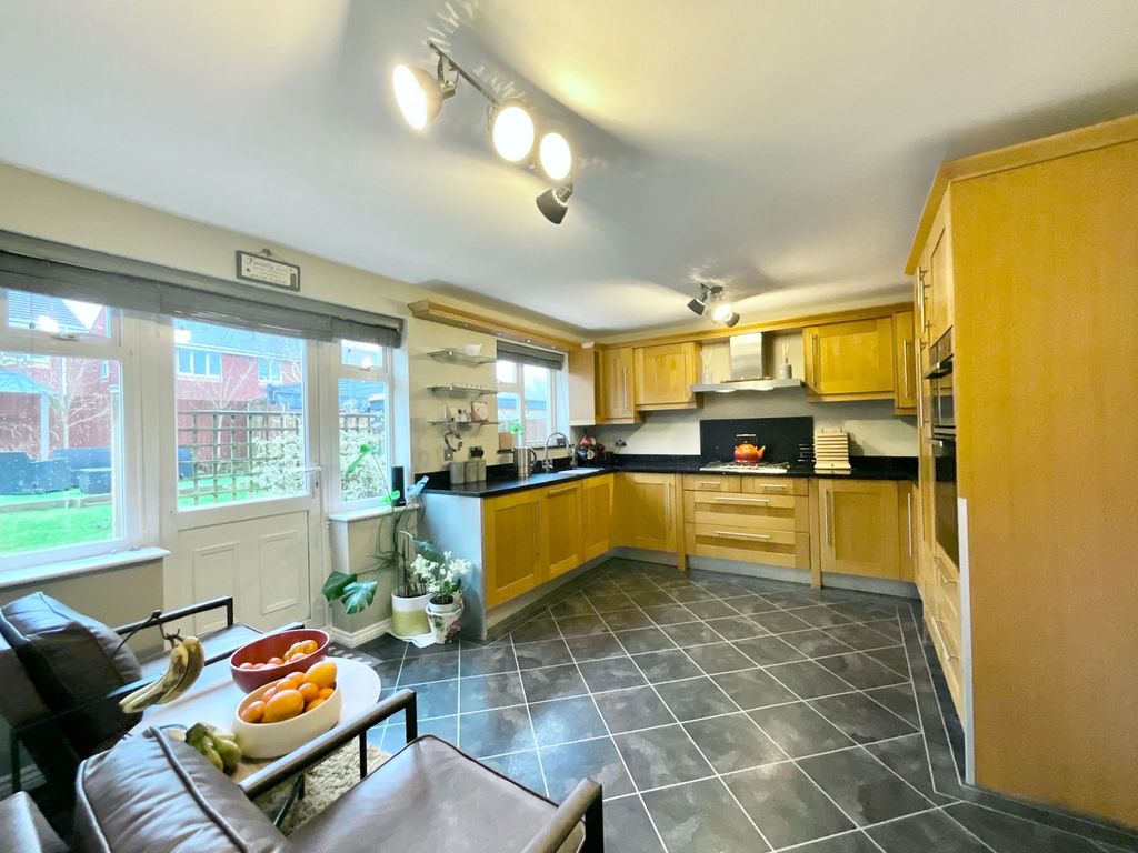 Property photo 3 of 30