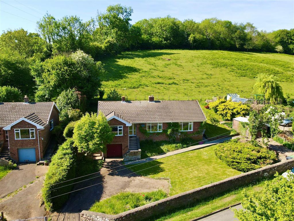 Property photo 1 of 21