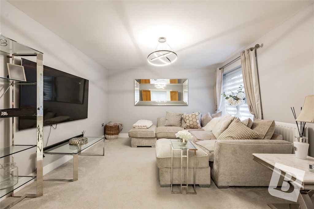 Property photo 2 of 29 Picture No. 05