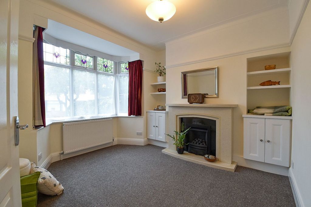 Property photo 3 of 35