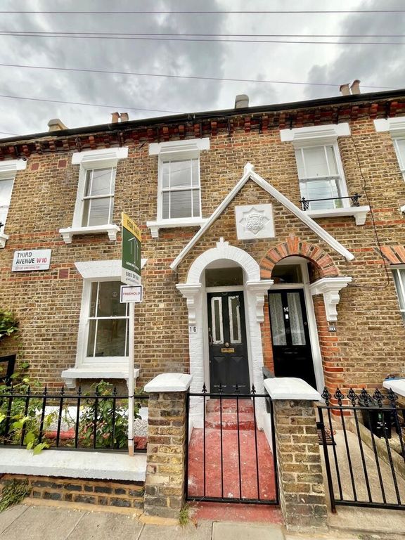 Property photo 1 of 8 Front (Exterior)