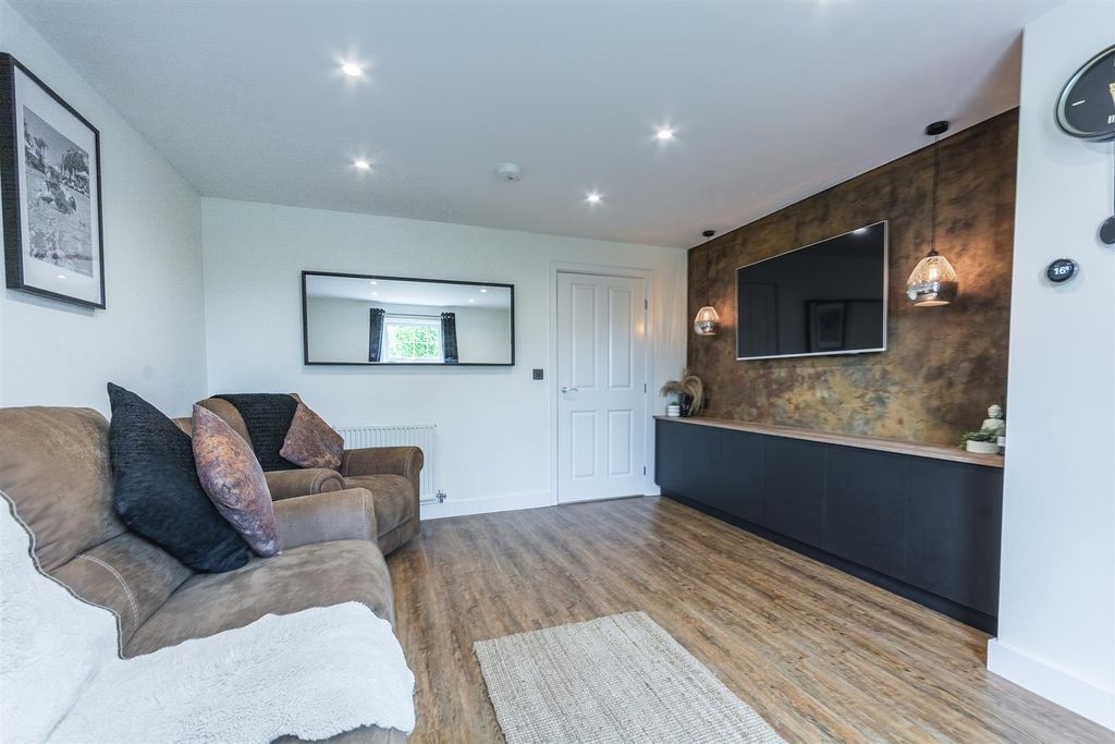 Property photo 3 of 33 Ccltd19.Jpg
