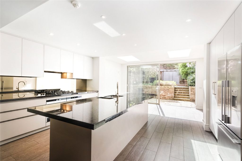 Property photo 1 of 23 Kitchen