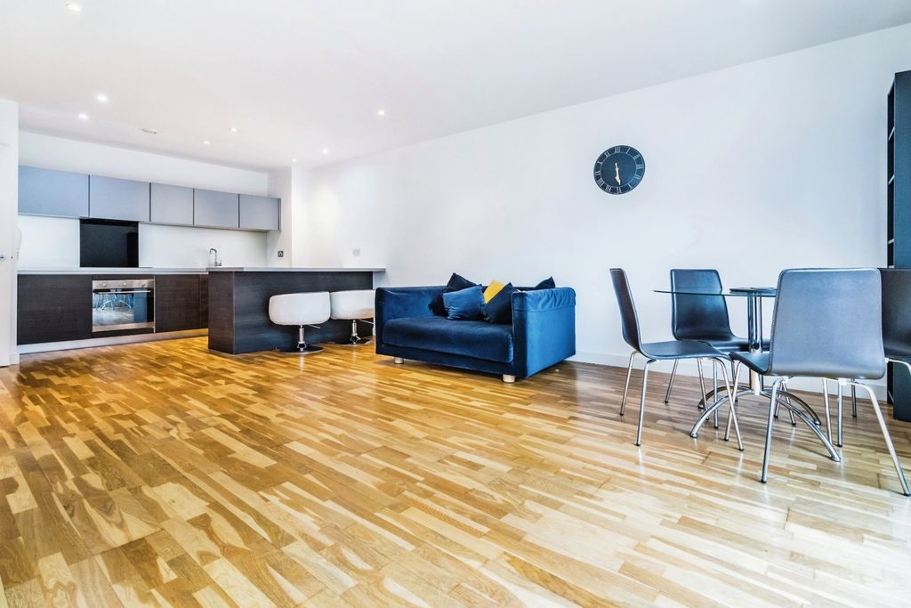 Property photo 3 of 10 Photo