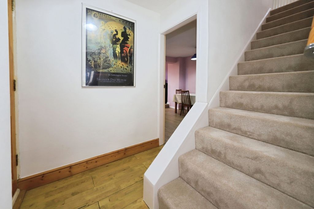 Property photo 3 of 17 Photo