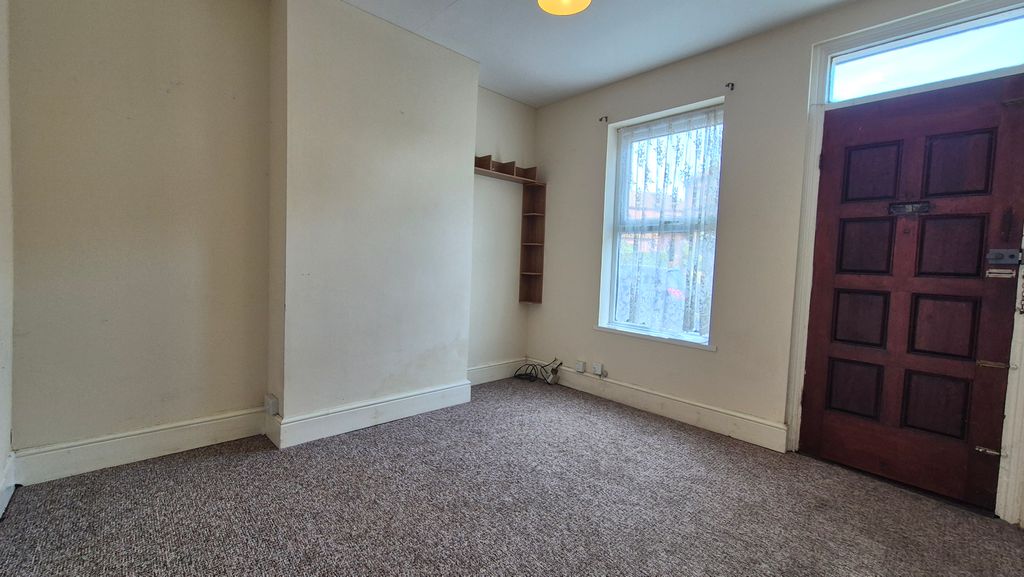 Property photo 2 of 8 Living Room