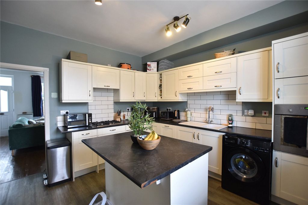 Property photo 3 of 11 Picture No. 06