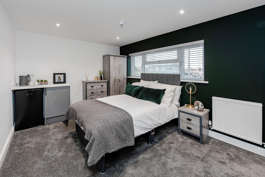 Property photo 1 of 10 Rm4_Img-21.Jpg