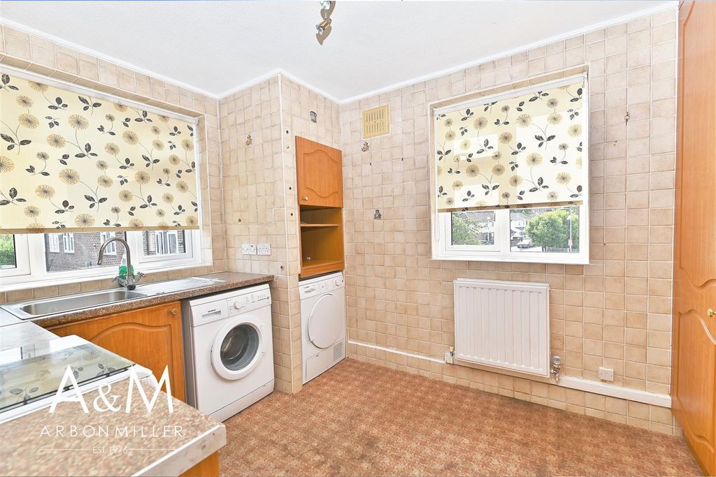 Property photo 3 of 10 7.Jpg