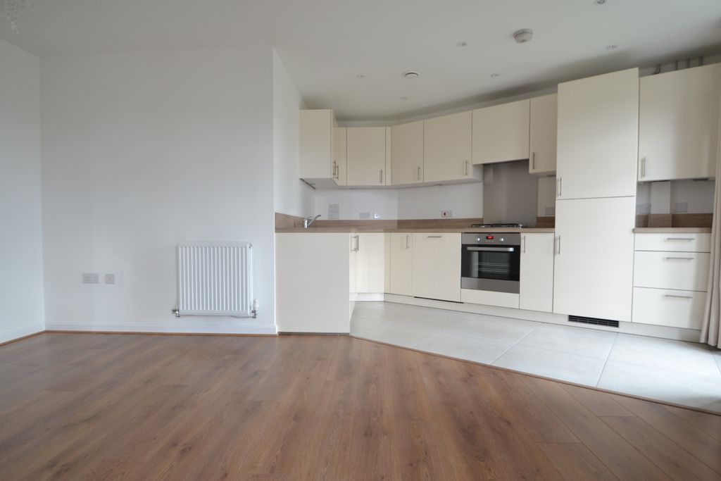 Property photo 3 of 7 2707353