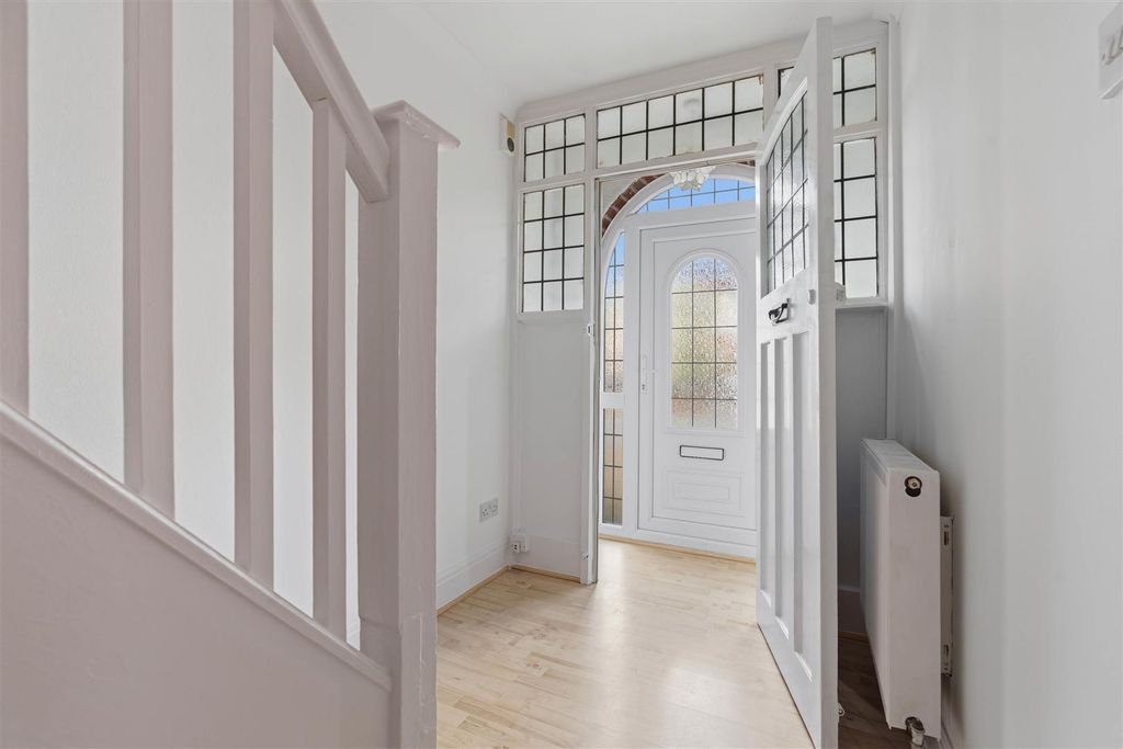Property photo 3 of 15 Hallway.Jpg