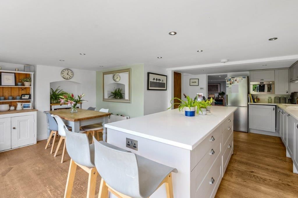 Property photo 3 of 13 Kitchen Breakfast Room 3.Jpg