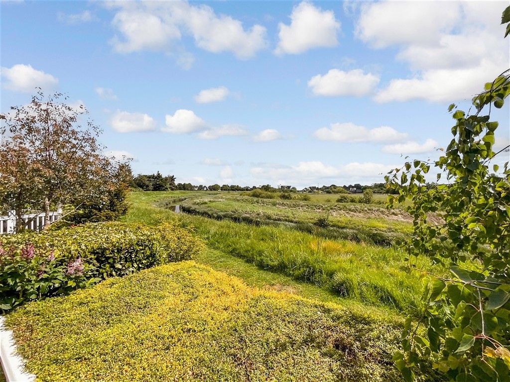Property photo 1 of 14 Surrounding Views