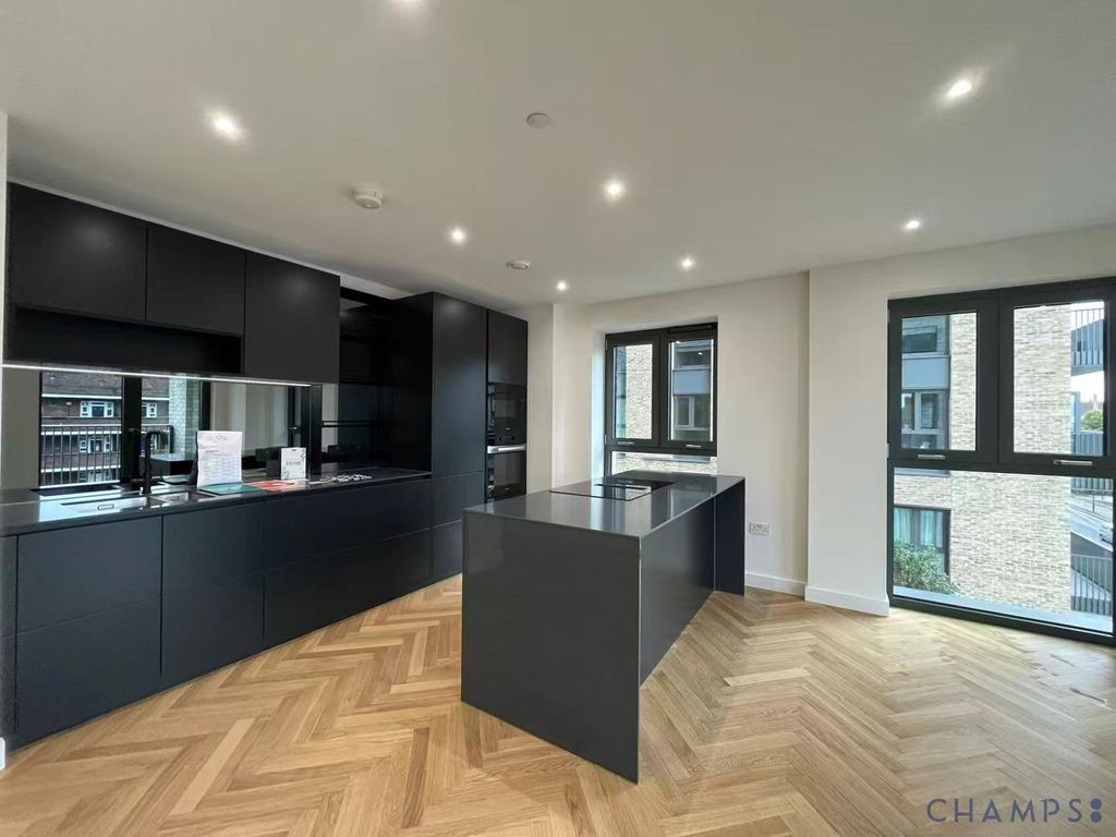 Property photo 3 of 10 Gallery