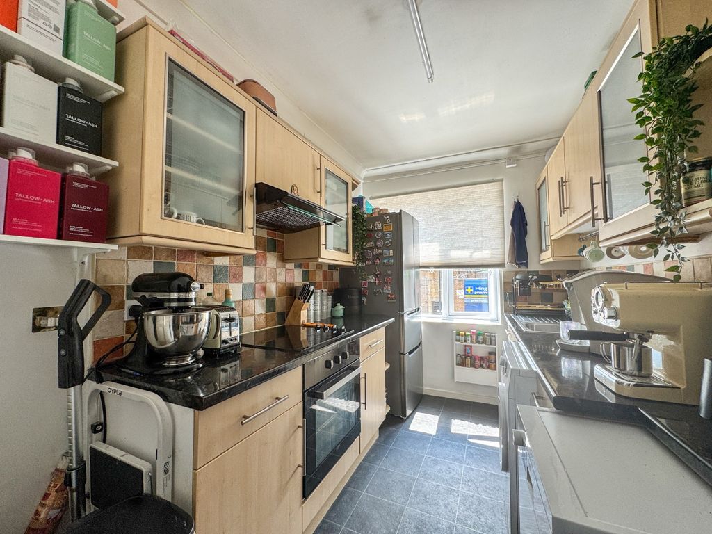 Property photo 3 of 14 4329626