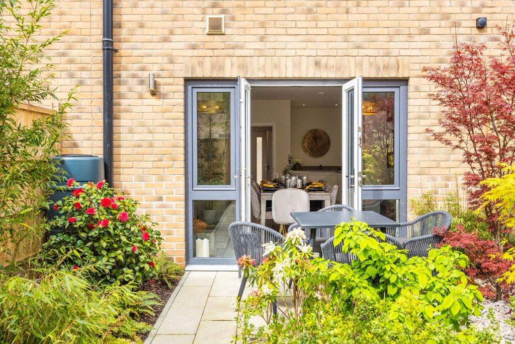 Property photo 1 of 26