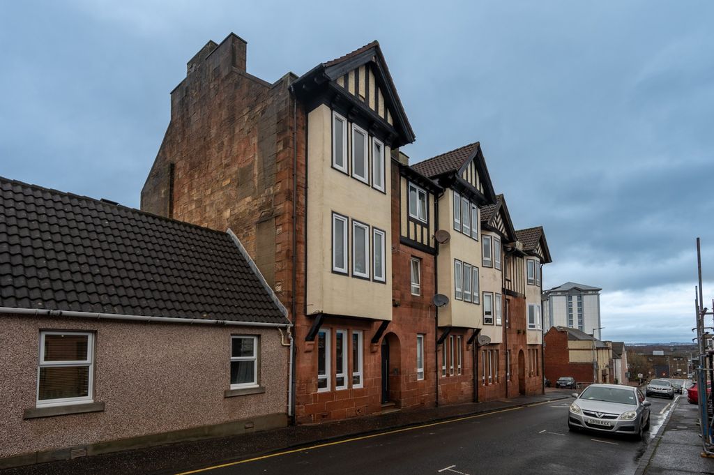 Property photo 1 of 9