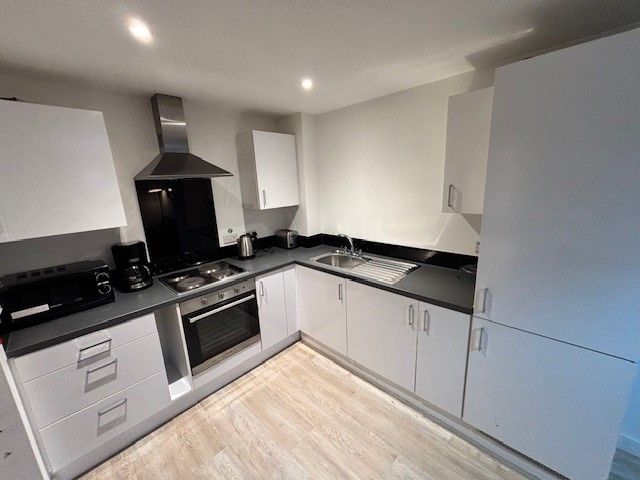 Property photo 2 of 7 Kitchen