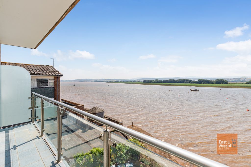 Property photo 3 of 21 A14 - 24 Strand Court Topsham - 260625