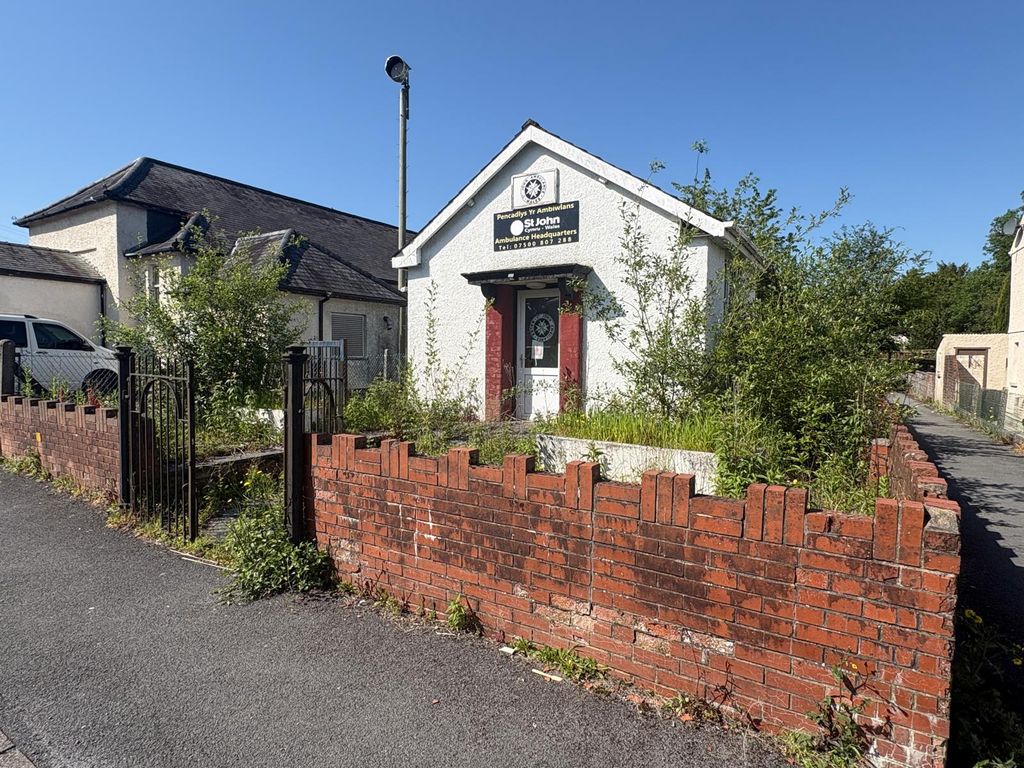 Property photo 1 of 13
