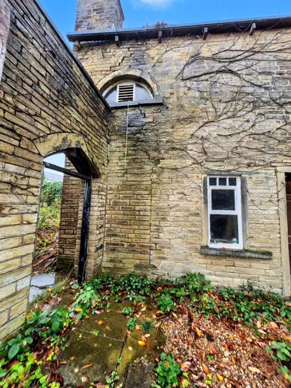 Property photo 3 of 10 Picture No. 12