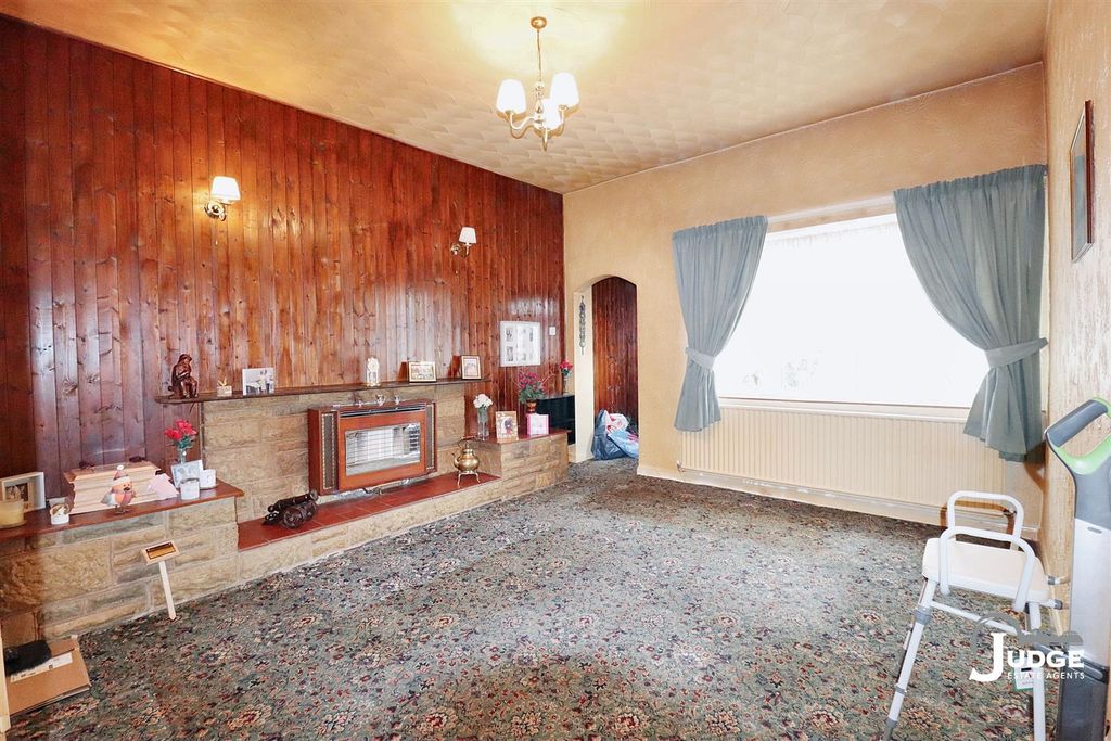Property photo 2 of 17 Img_1975.Jpg
